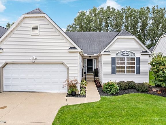 4th image of 945 Devonwood Dr
