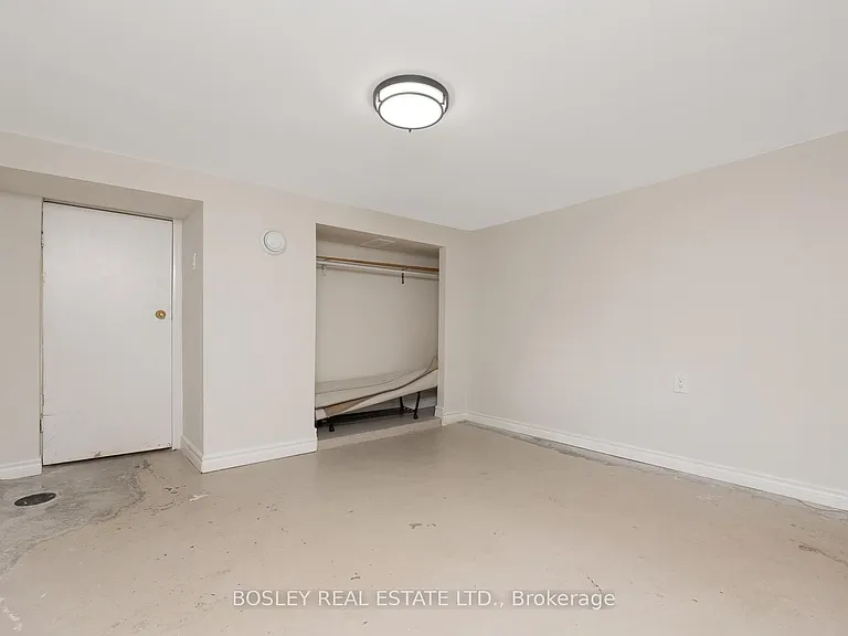 16 Hallam St #BASEMENT — Photo 18
