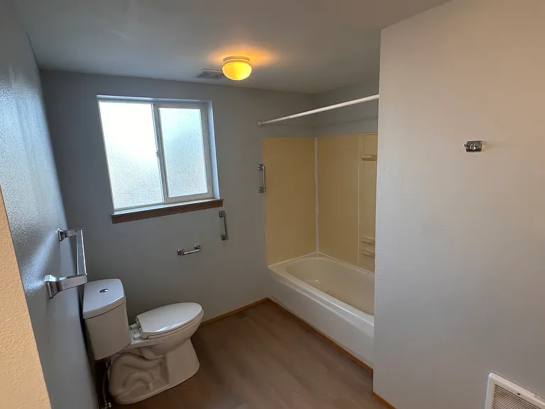 415 100th St SW #101 — Photo 10