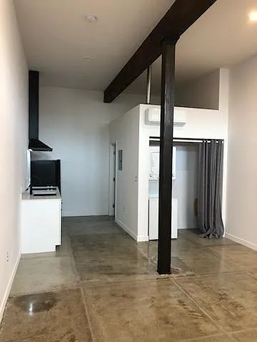 Studio, 400 sqft, $1,395 — Photo 2