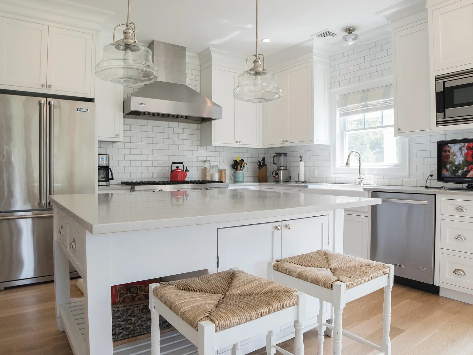 Beautiful Bay View Southampton Rental — Photo 4