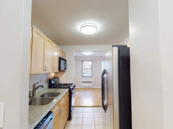 50 West 97th Street image 4 of 7