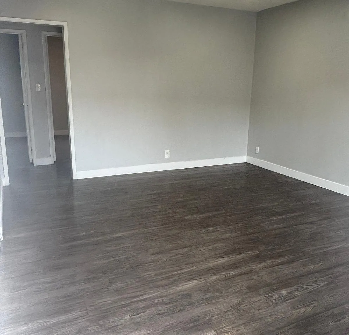 2 bed, 740 sqft, $2,300 — Photo 3