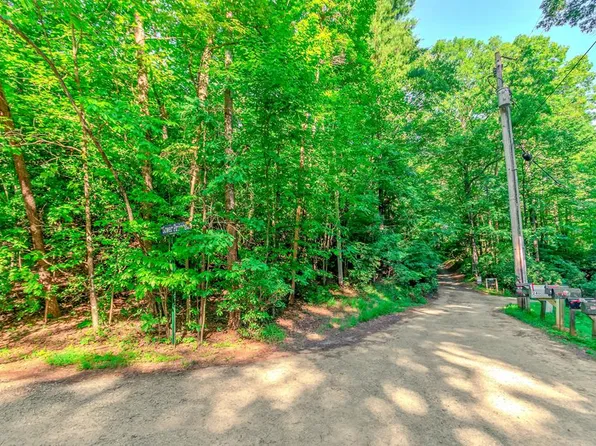 10 N Cashes Valley Rd, Blue Ridge, GA 30513