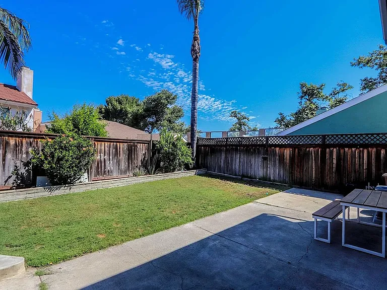 25051 Katie Ave — Photo 30