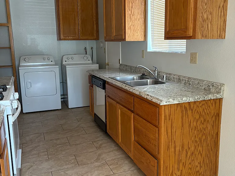 2288 Cristobal Ave — Photo 7