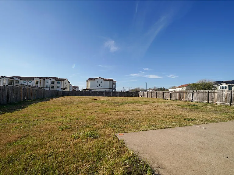 5520 Alomar Cv — Photo 20