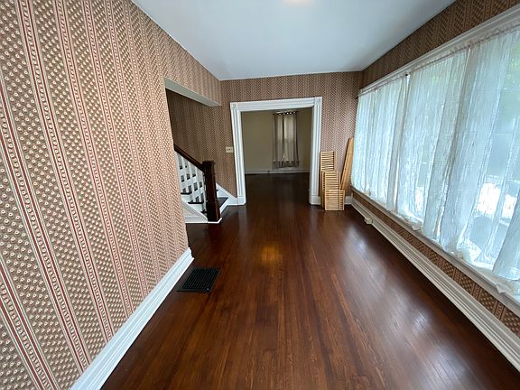 3rd image of 15 Morris Ave