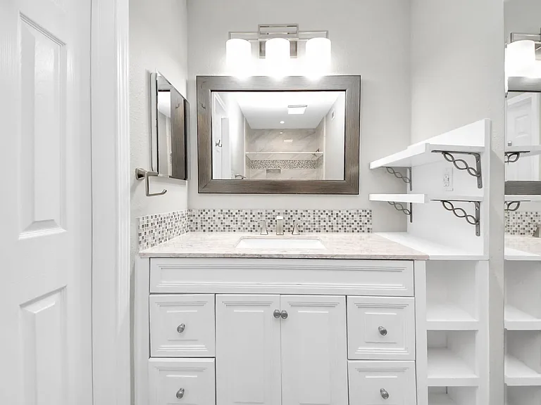 2224 S Piney Point Rd #227 — Photo 21