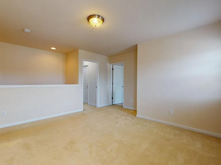 8032 Remington Heights Dr — Photo 18