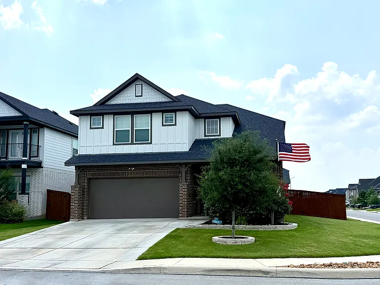 9339 Pioneer Jct — Photo 1