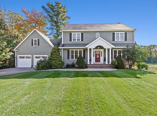4 Buckskin Dr, Mansfield, MA 02048