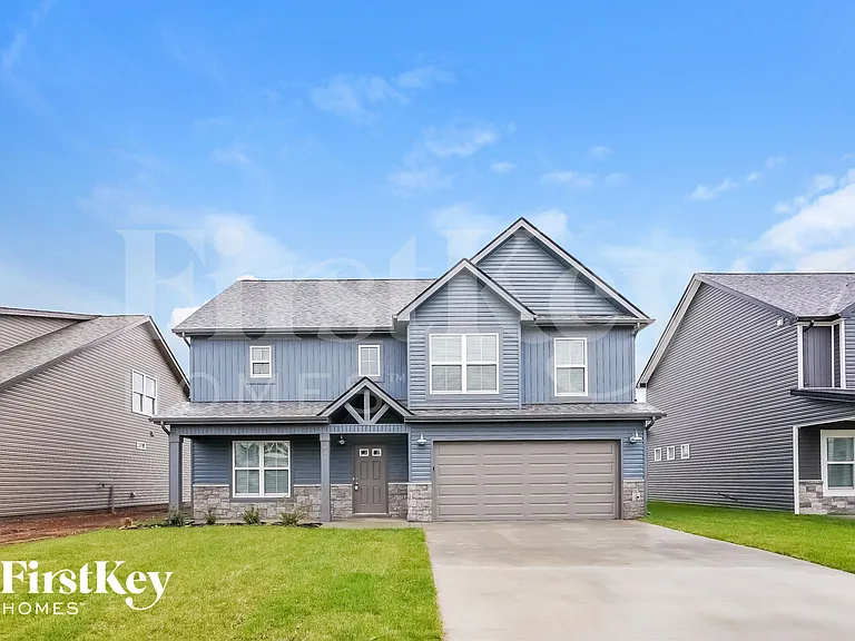 631 Alvin Rd — Photo 1