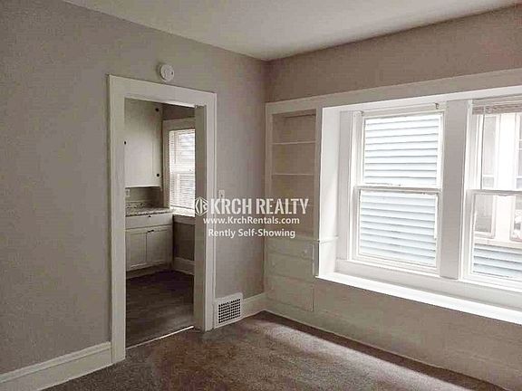 3rd image of 461 E 115th St #2