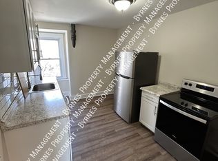 213 Providence St #3A, Putnam, CT 06260