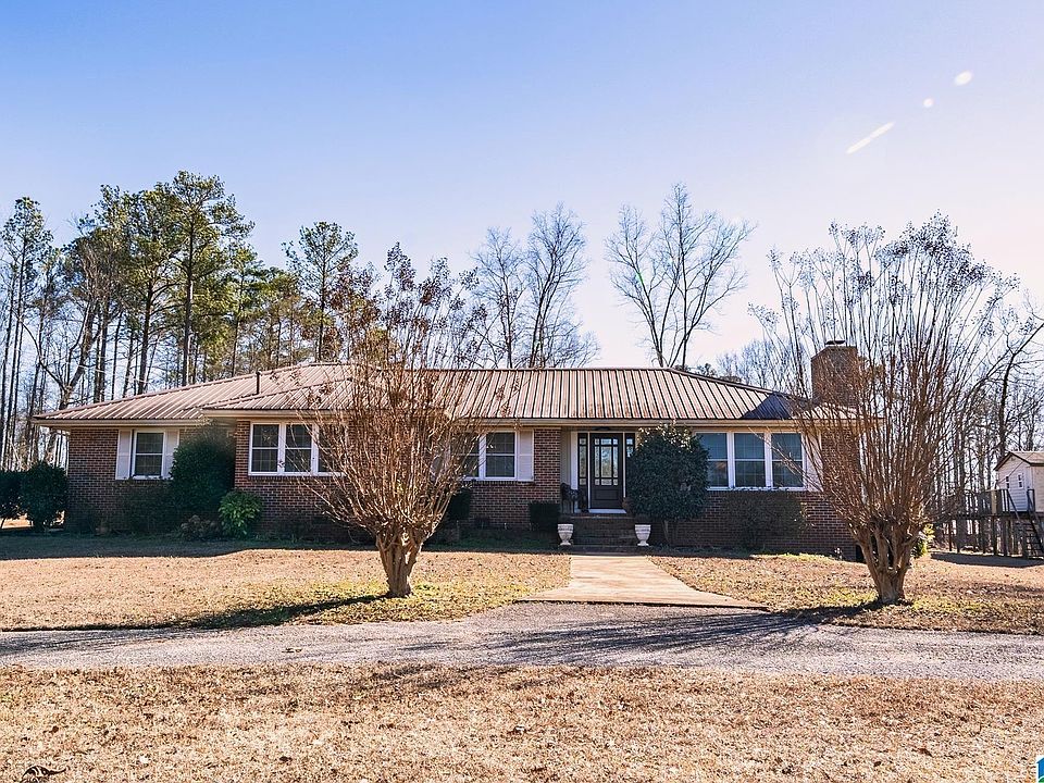 1st image of 215 Rosewood Ln