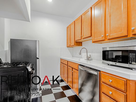 2nd image of 1818 Whitley Ave APT 108