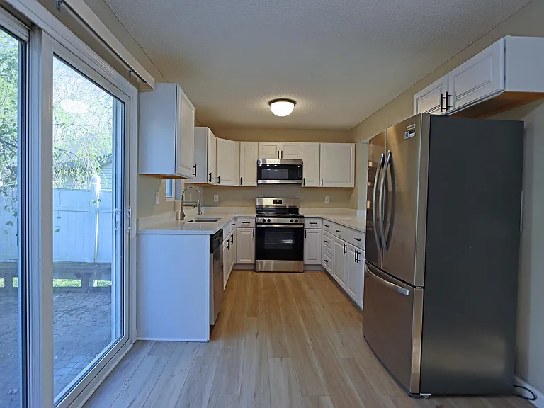 1686 Jupiter Ave — Photo 9