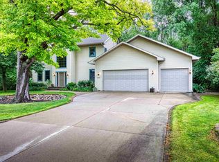 2131 Hidden Creek Rd, Neenah, WI 54956