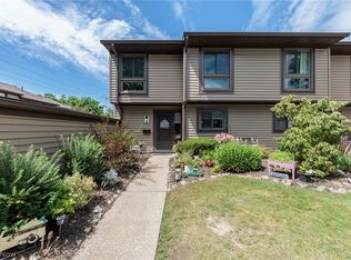 1135 Canyon View Rd APT 101, Northfield, OH 44067