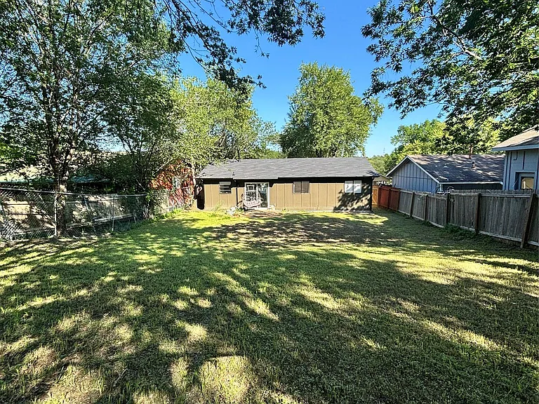 6908 Pondsdale Ln — Photo 18