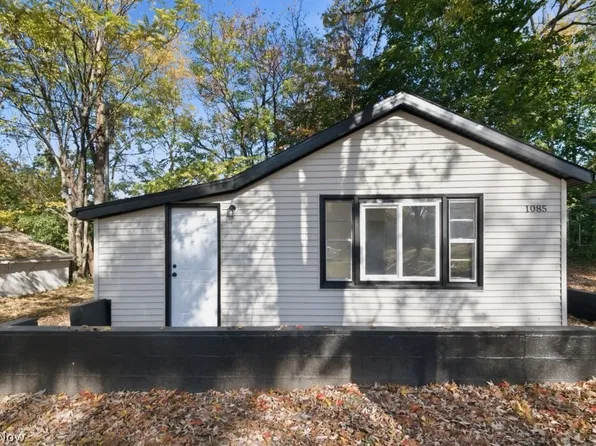 1085 Jason Ave, Akron, OH 44314