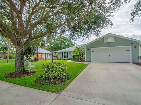 2nd image of 104 39th Dr