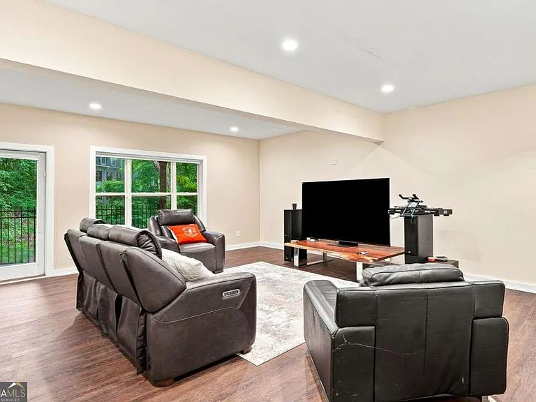 826 Canterbury Overlook — Photo 18