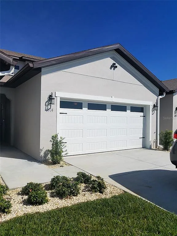 3 bed, 2.5 bath, 1740 sqft, $1,900 — Photo 1