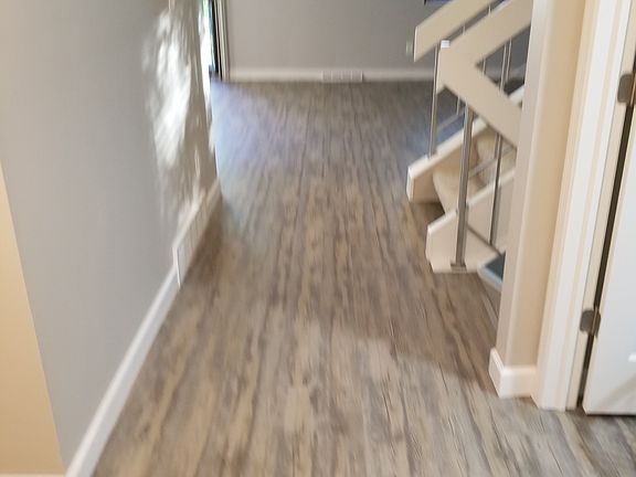 5th image of 9487 Langdon Ln #225
