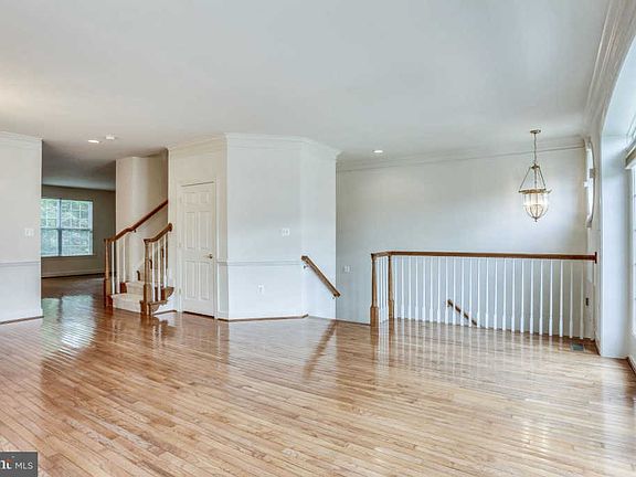 4th image of 2955 Thompson Park Ln