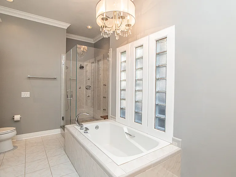 3911 Lakeside Dr — Photo 21