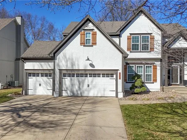 5008 W 158th St, Overland Park, KS 66224