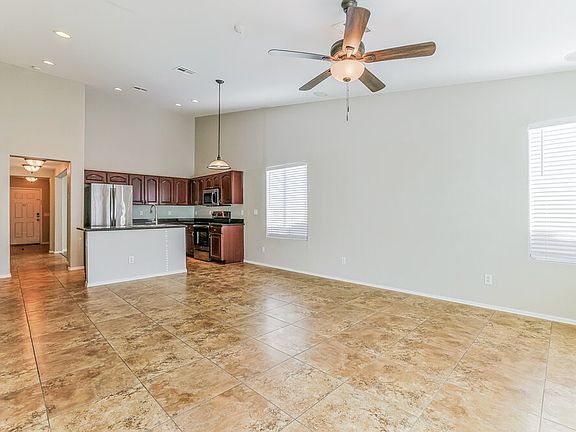 3rd image of 1451 E Lakeview Dr
