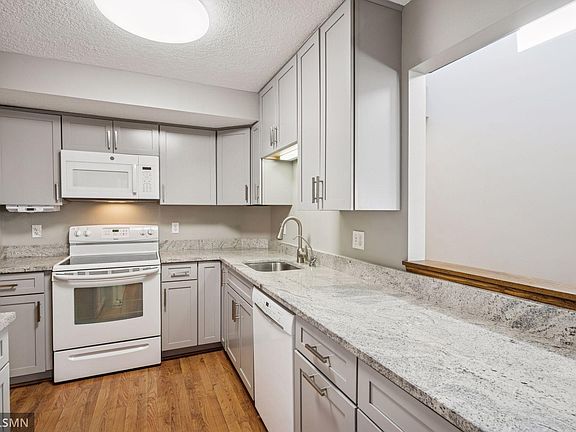 2nd image of 3150 Glen Oaks Ave APT 310A