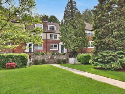 11 Sentry Place #2D, Scarsdale, NY, 10583