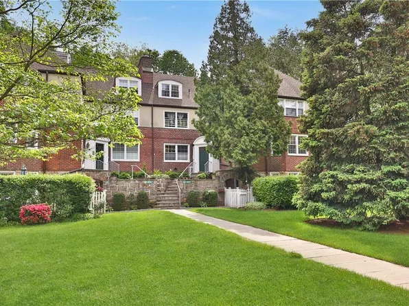 11 Sentry Place #2D, Scarsdale, NY 10583