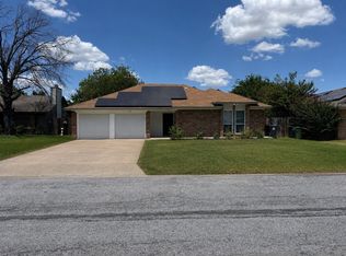 109 Colony Dr, Arlington, TX 76002
