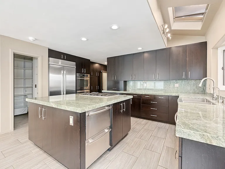 691 Kaulana Pl — Photo 28