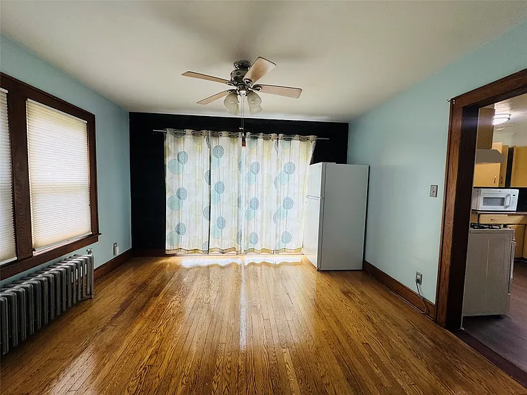 151-153 Iris Dr — Photo 11