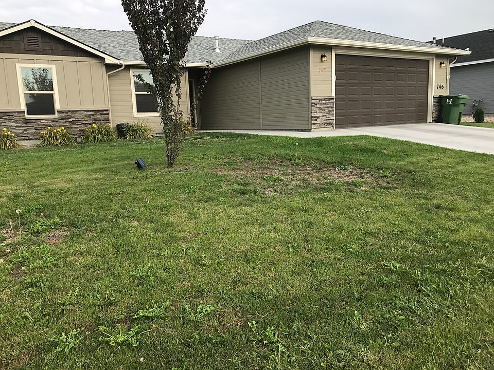 2nd image of 746 N Sundown Pl