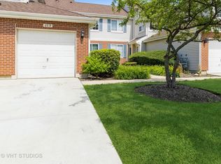 279 Camel Bend Ct #4, Schaumburg, IL 60194