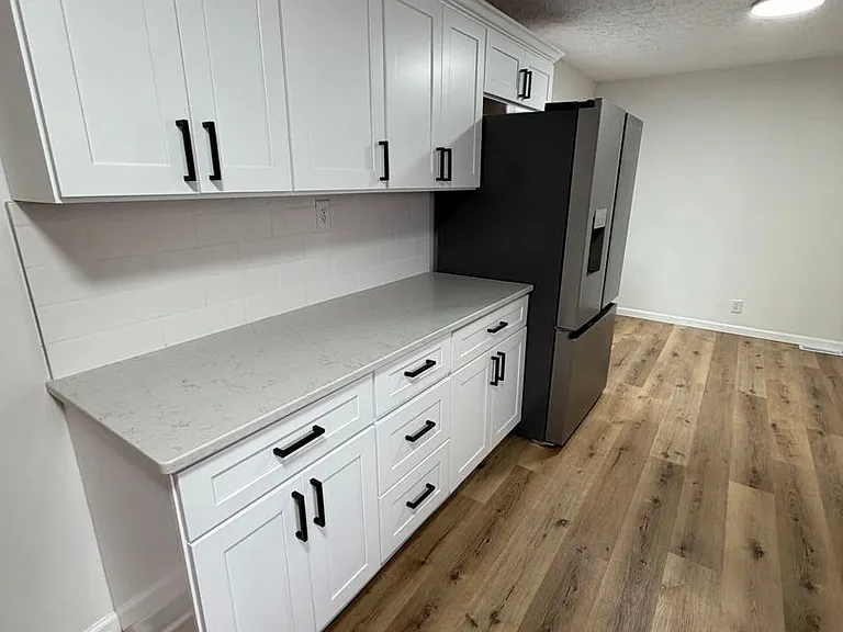 405 E Cowing Dr — Photo 11