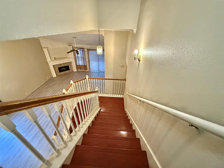 19134 Broadwind Ln — Photo 15