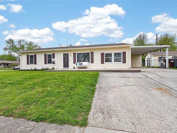 3rd image of 705 Julia Dr
