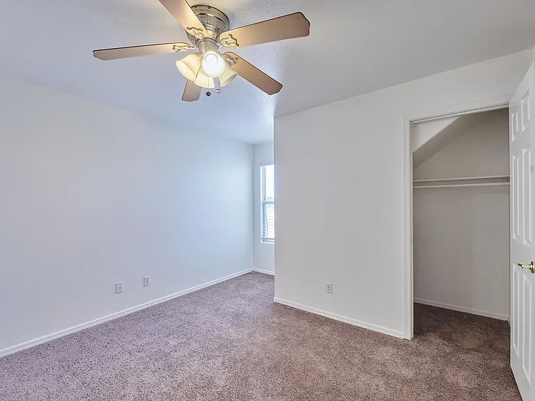 414 N Drew St — Photo 5
