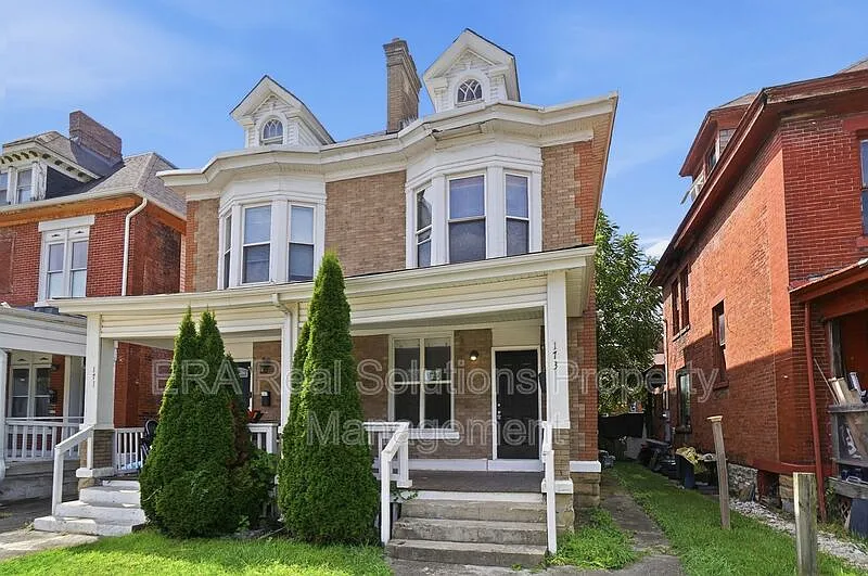 173 N 18th St