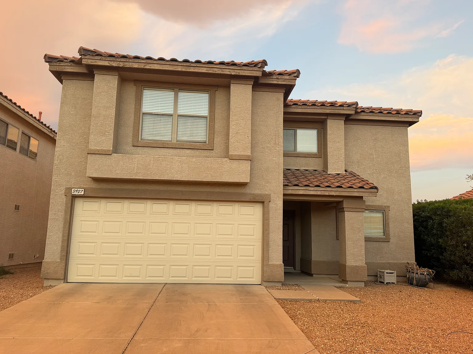 3 bed, 2.5 bath, 1809 sqft, $2,160 — Photo 1