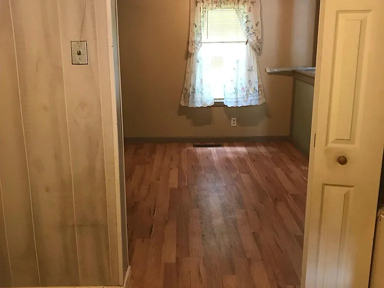 210 Kennedy Rd — Photo 60
