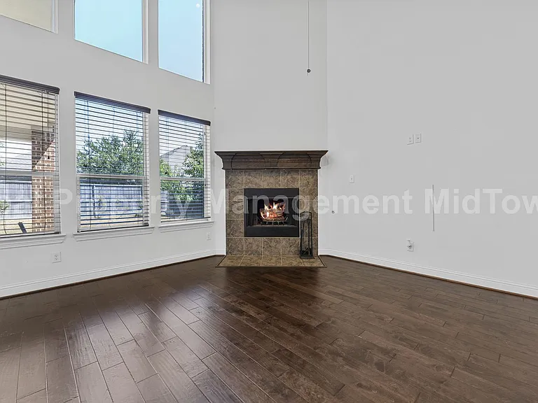 4106 Horseshoe Ln — Photo 8
